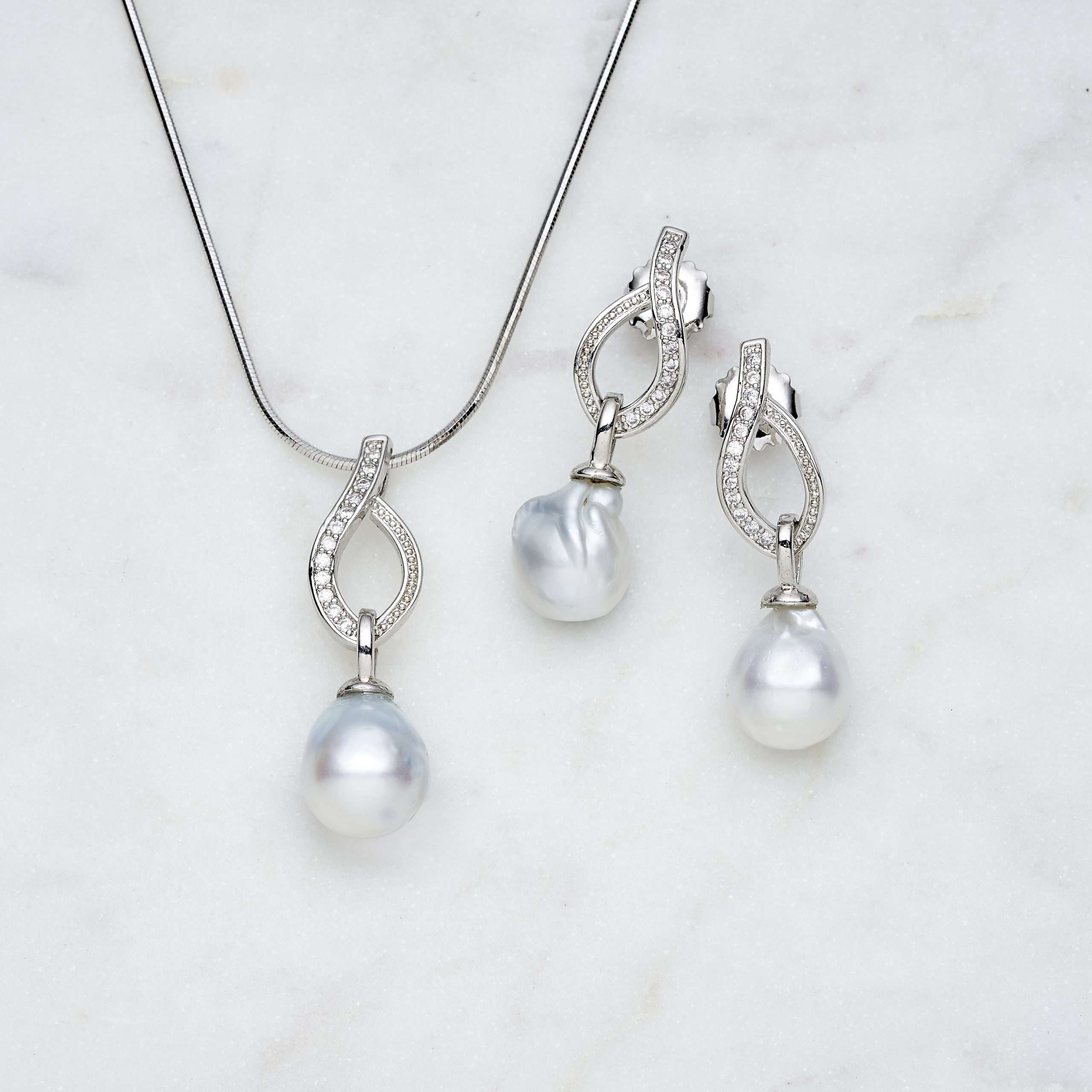 Baroque-pearl-earrings-Sydney