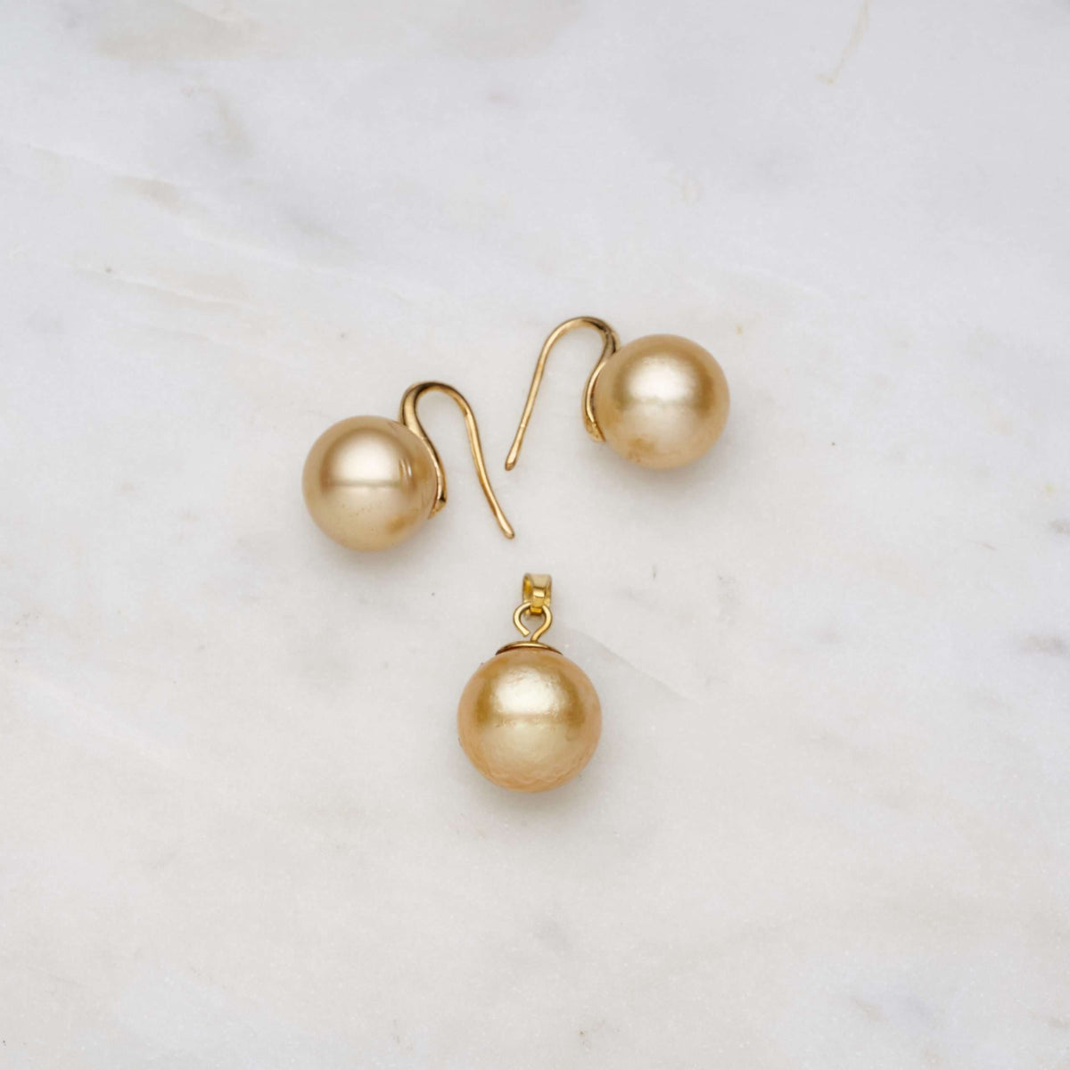 South Sea Pearl Set of Earrings and Pendant