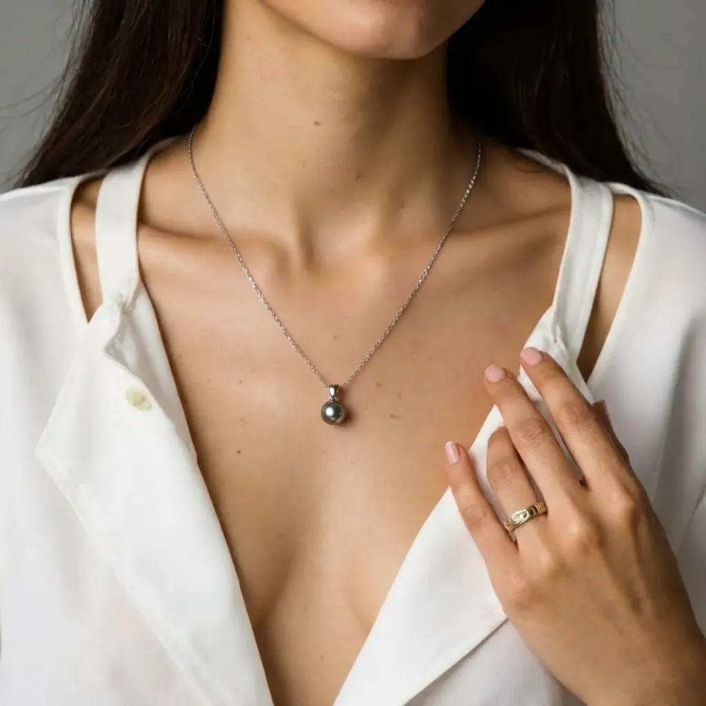 Tahitian Black Pearl Carnegie Pendant 11-12 mm AAA