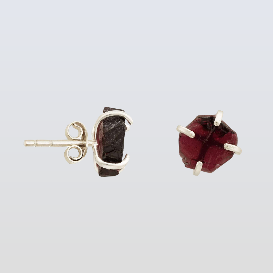 Garnet Earrings in 925 Silver