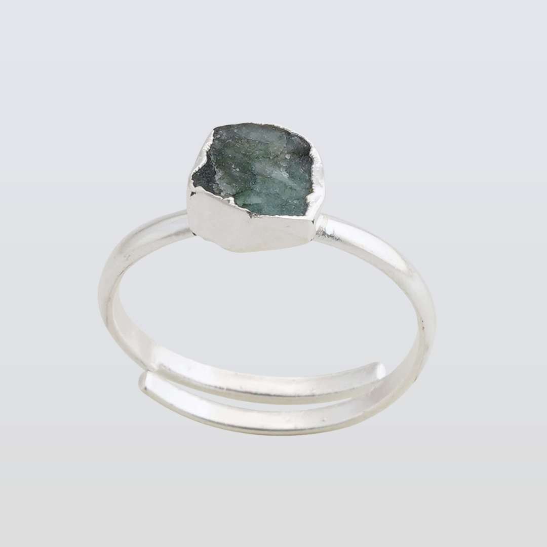 Emerald Rings in 925 Silver