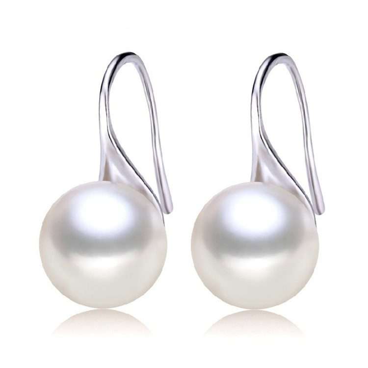 Freshwater Pearl Earrings 6-7 mm in Sterling Silver
