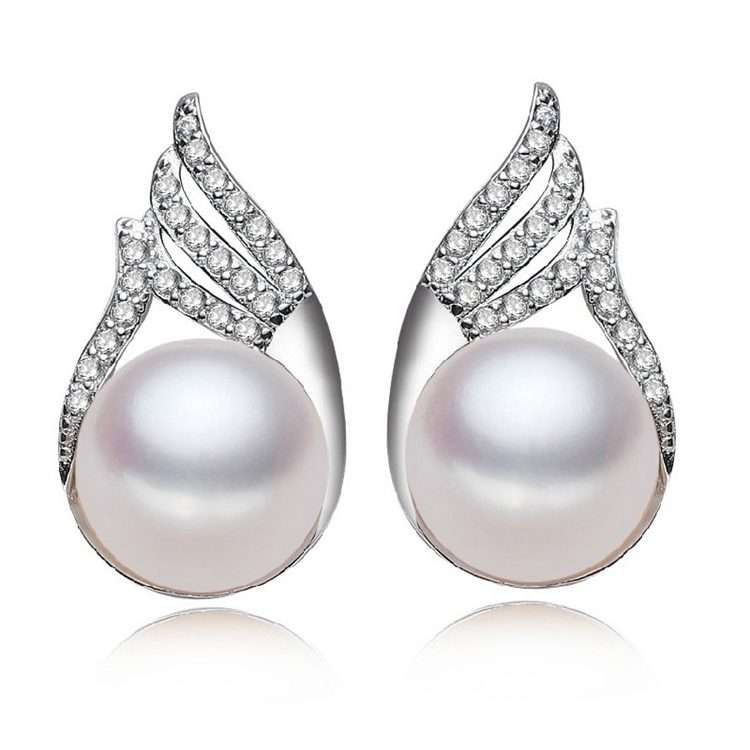 Freshwater Pearl Earrings 6-7 mm in Sterling Silver