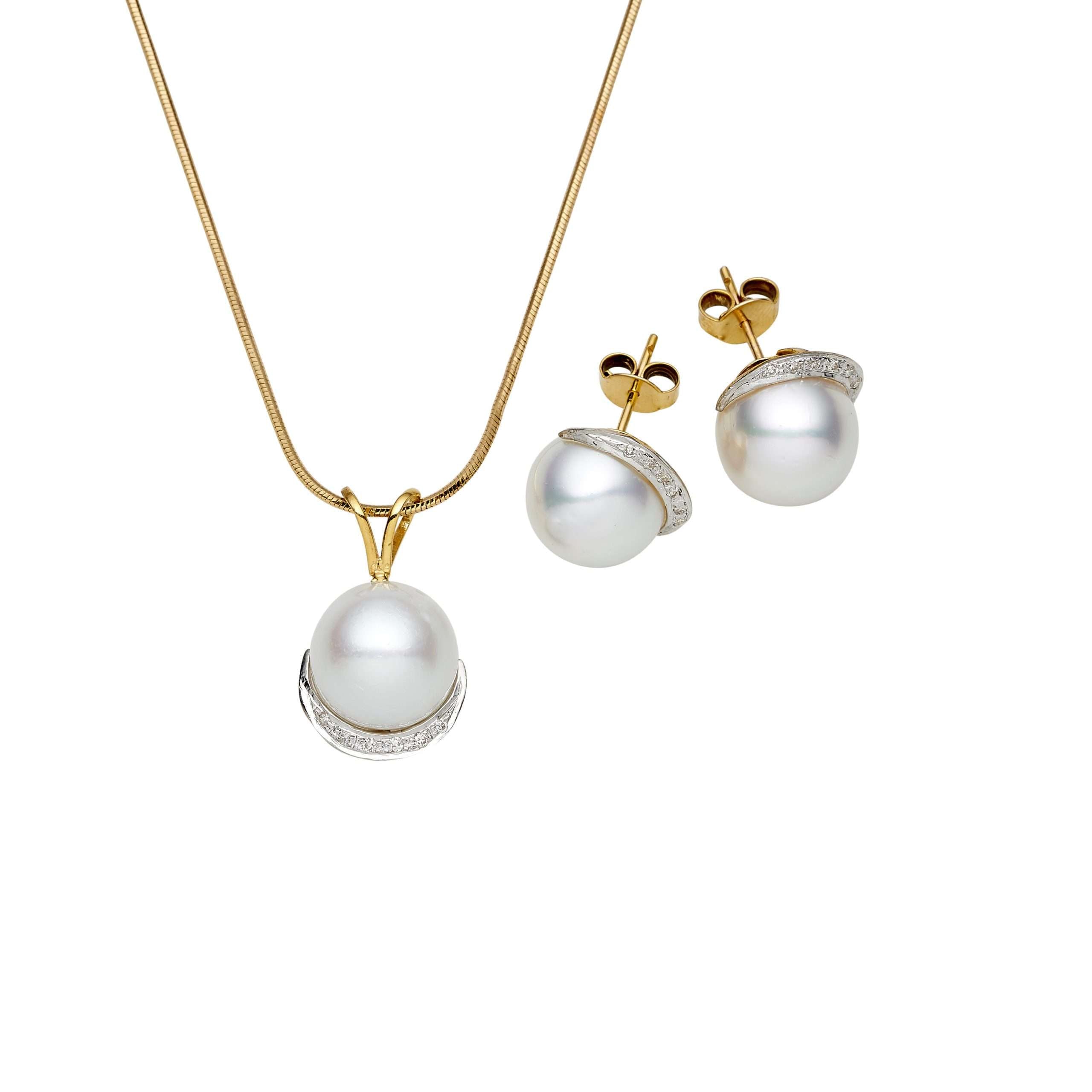 South Sea Pearl with Diamond Sets 13-14 mm in 14 CT Yellow Gold