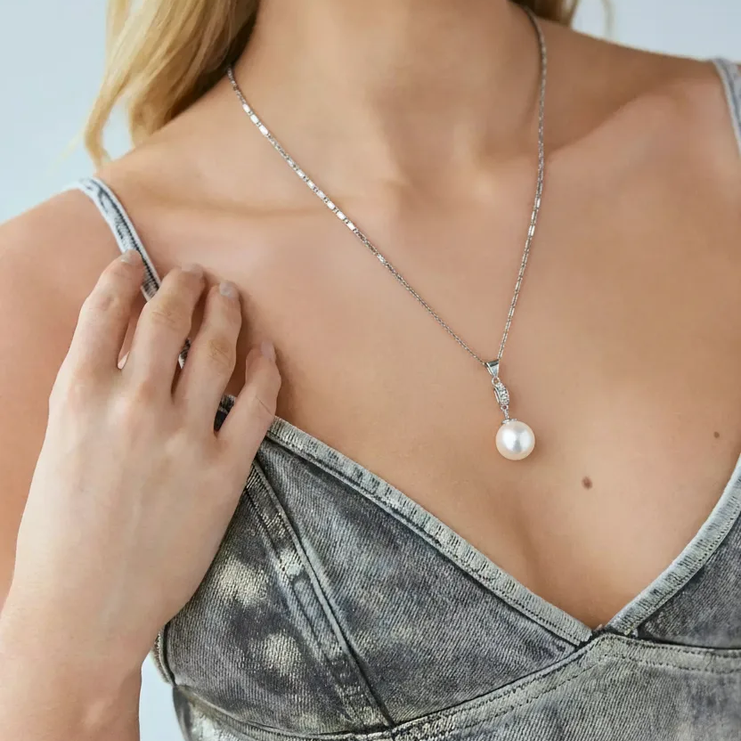 South Sea Pearl Pendants 12-13 mm in Sterling Silver