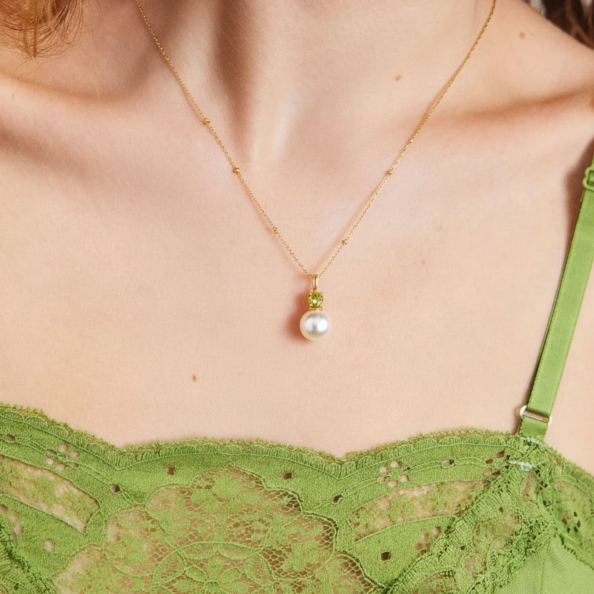 South Sea Pearl with Peridot Pendants 8.5 - 9.5 MM in 925 Silver