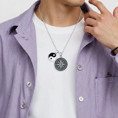 Only way is forward compass in 925 Silver