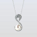 Freshwater Pearl Necklace in S Holding Pearl - White with Chain 7-8 mm AAA
