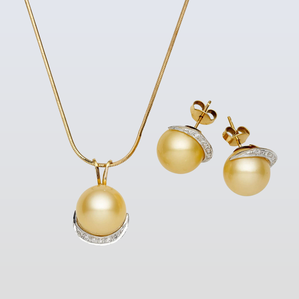 South Sea Gold Pearls Cockatoo Diamond Set in 14ct Gold Set 13-14 mm AAA
